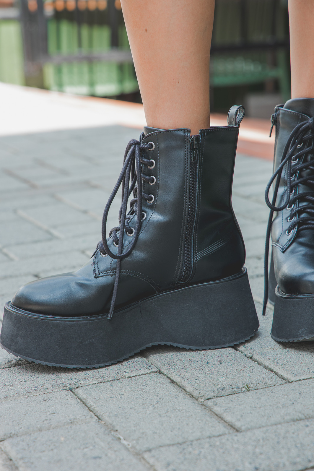 coturno plataforma feminino estiloso