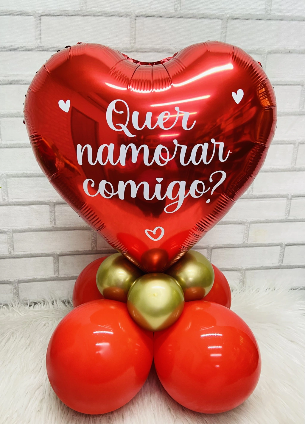 como fazer arco de balões dia dos namorados