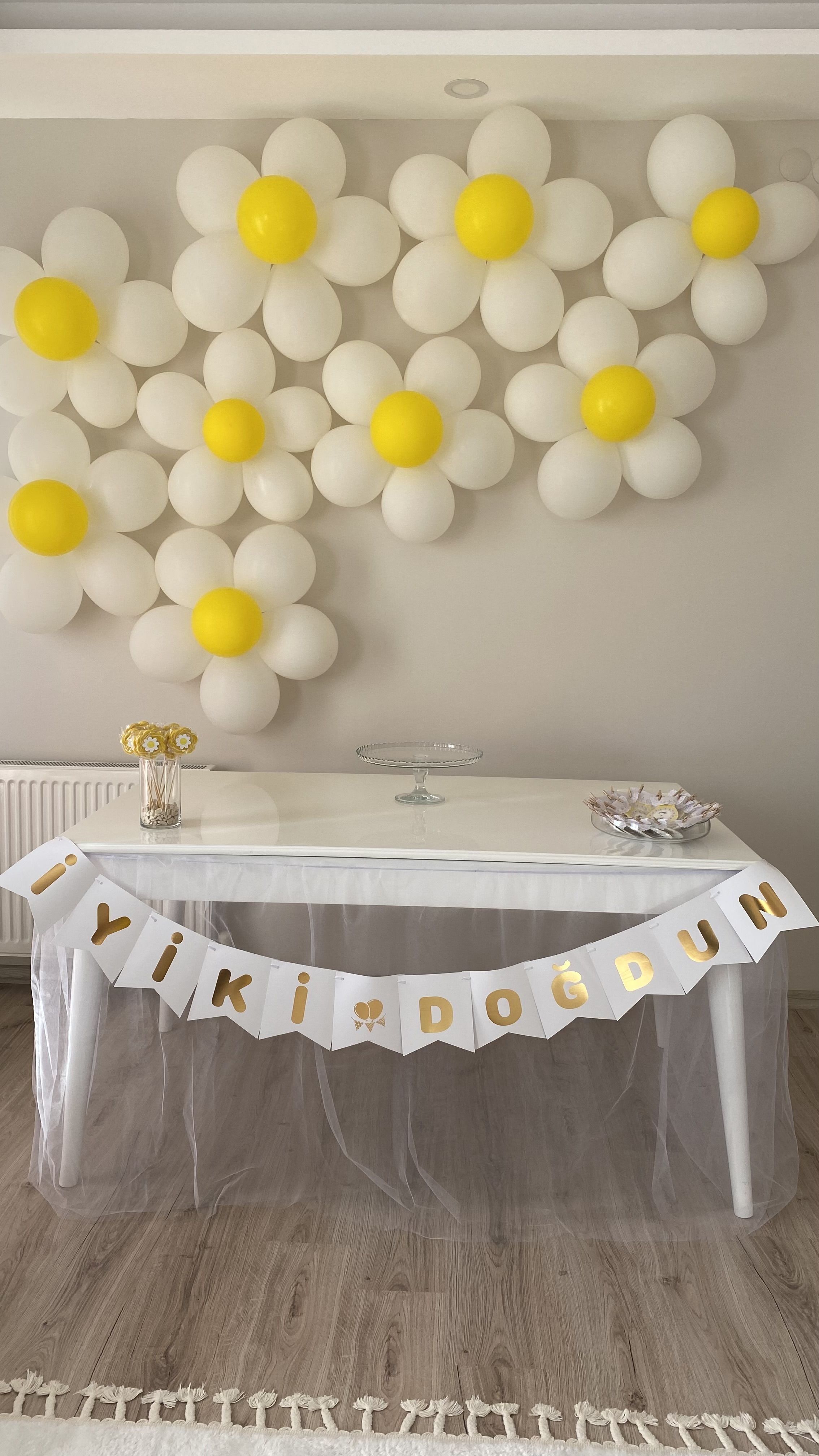 decoração com bexigas para festa infantil