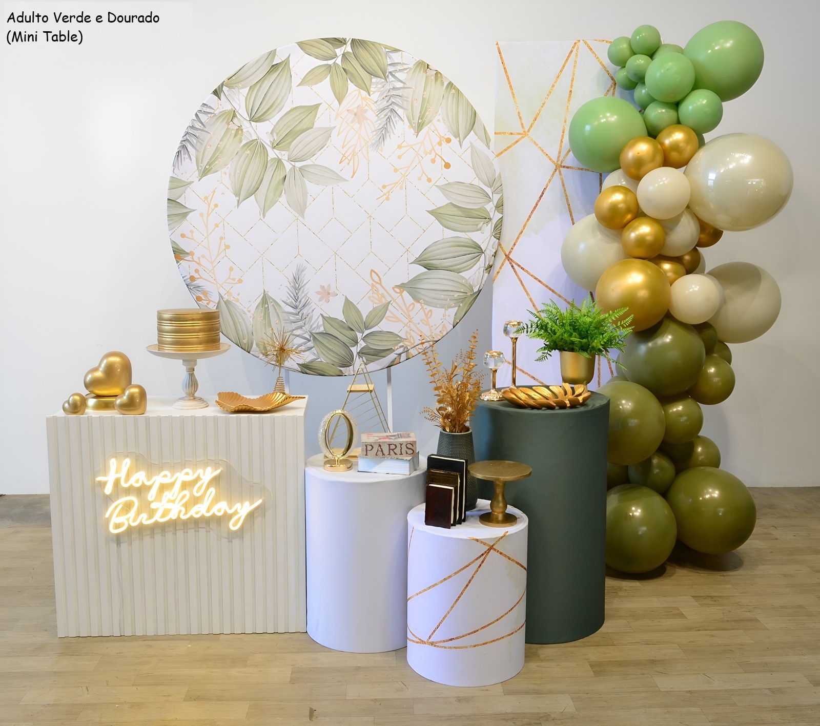 sala com sofá amarelo