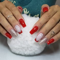 unhas decoradas em gel delicadas