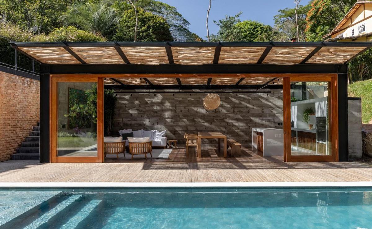 edícula com lavanderia e banheiro externo
