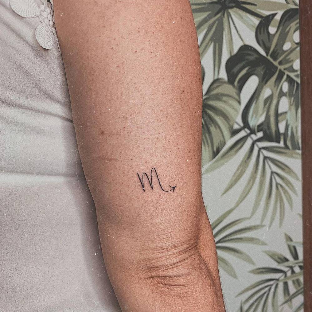 tatuagem escorpião costas