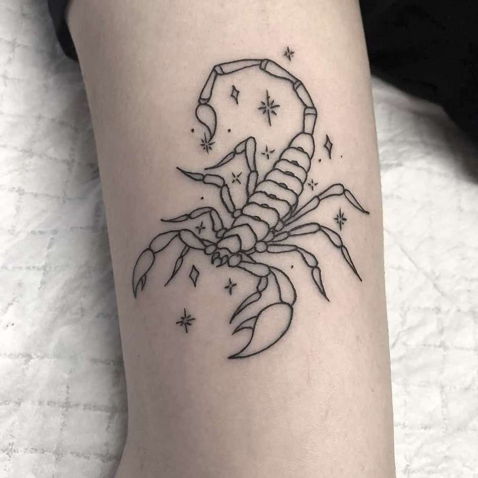 tatuagem escorpião delicada