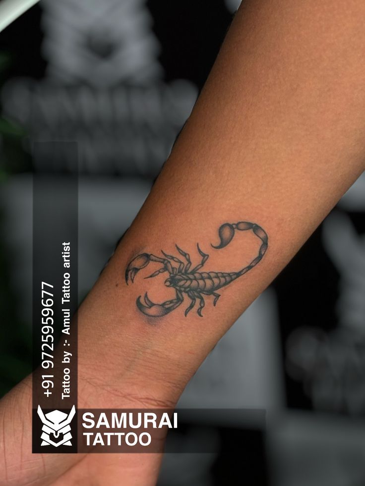 tatuagem escorpião braço