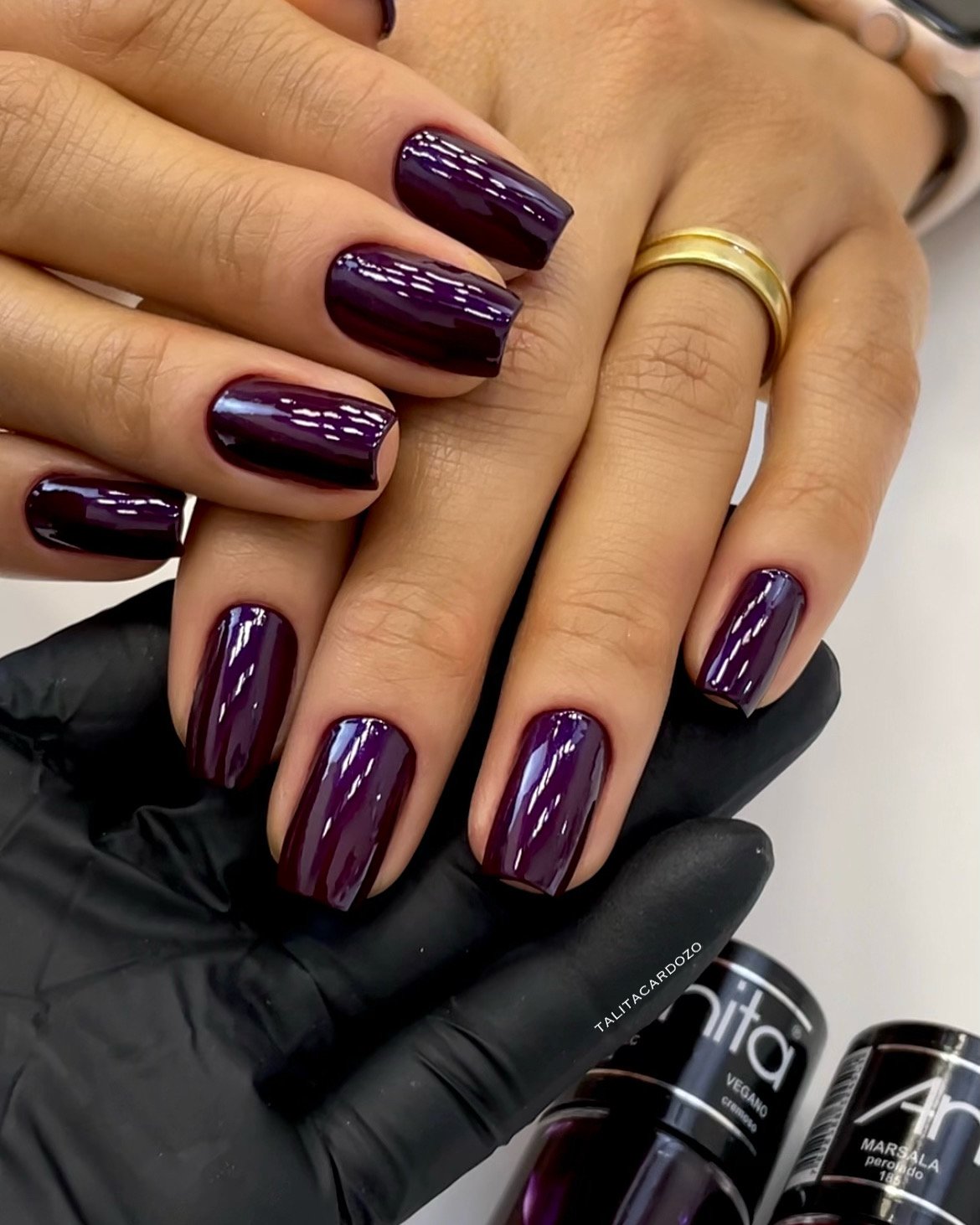 esmalte marsala cremoso