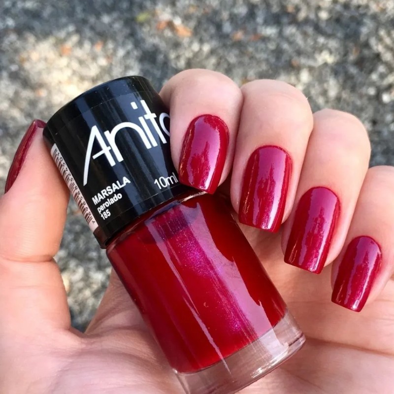 esmalte marsala para pele clara