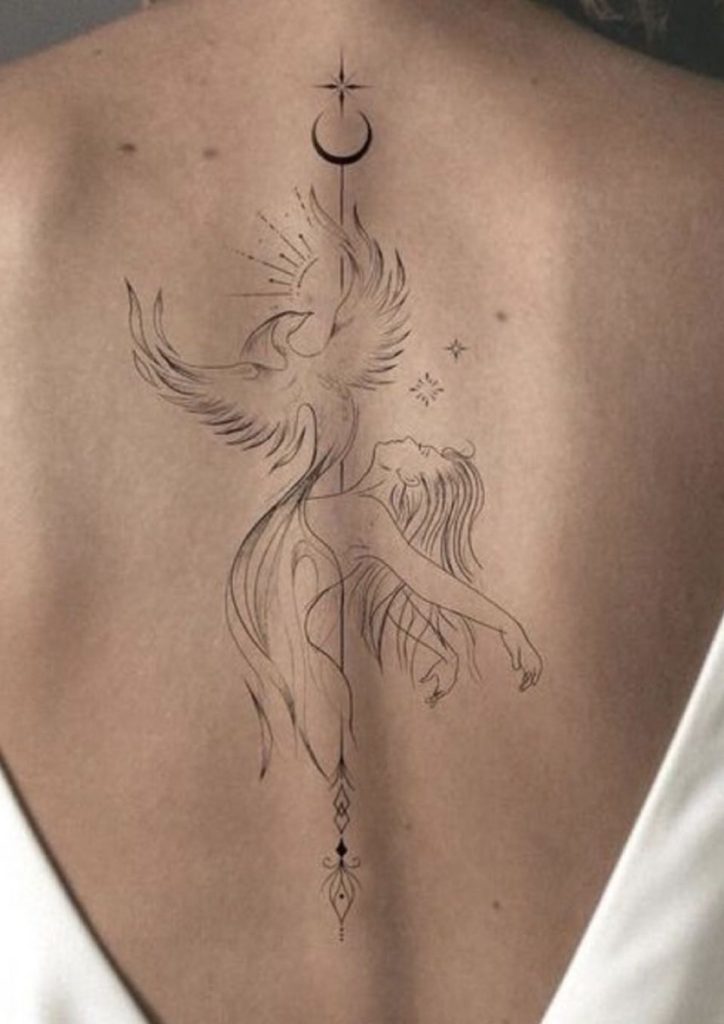 fênix tatuagem costela