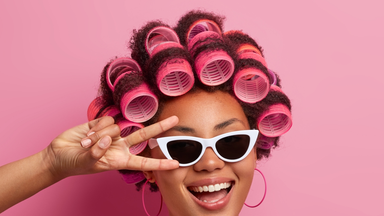 dicas de penteado para madrinha fúcsia
