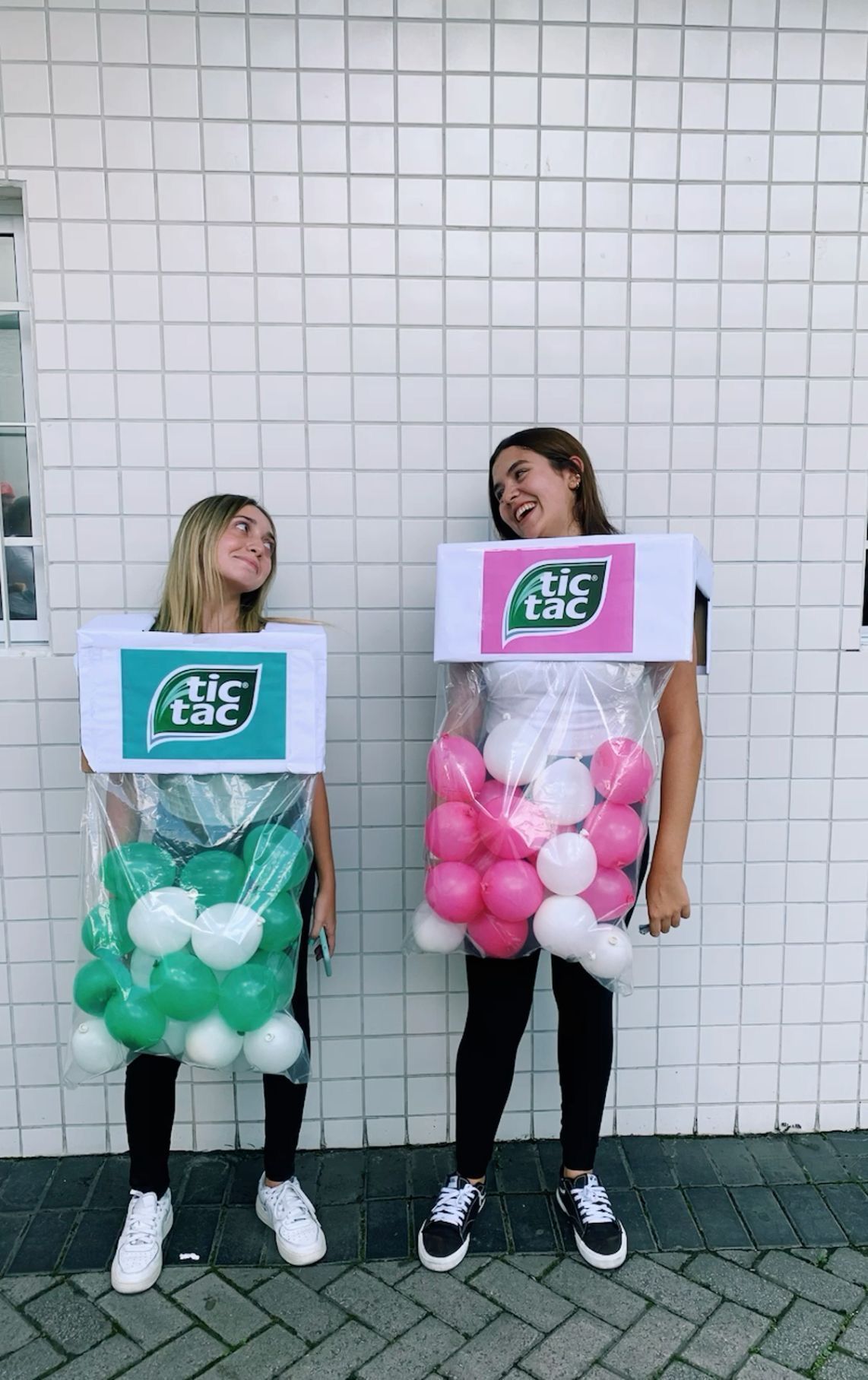 roupa fantasia para duas amigas
