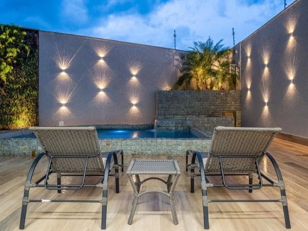 decoração piscina externa