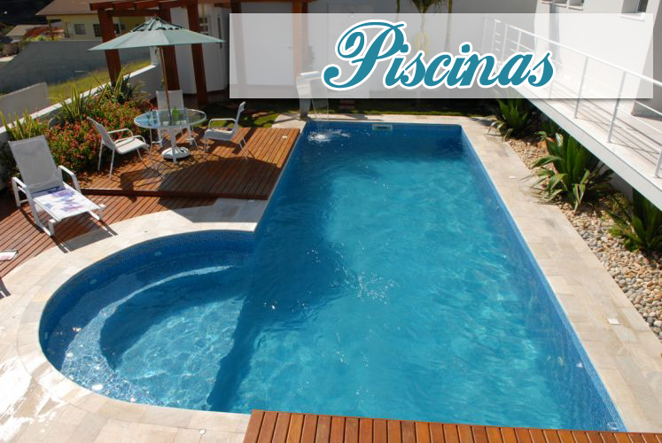 móveis área externa piscina