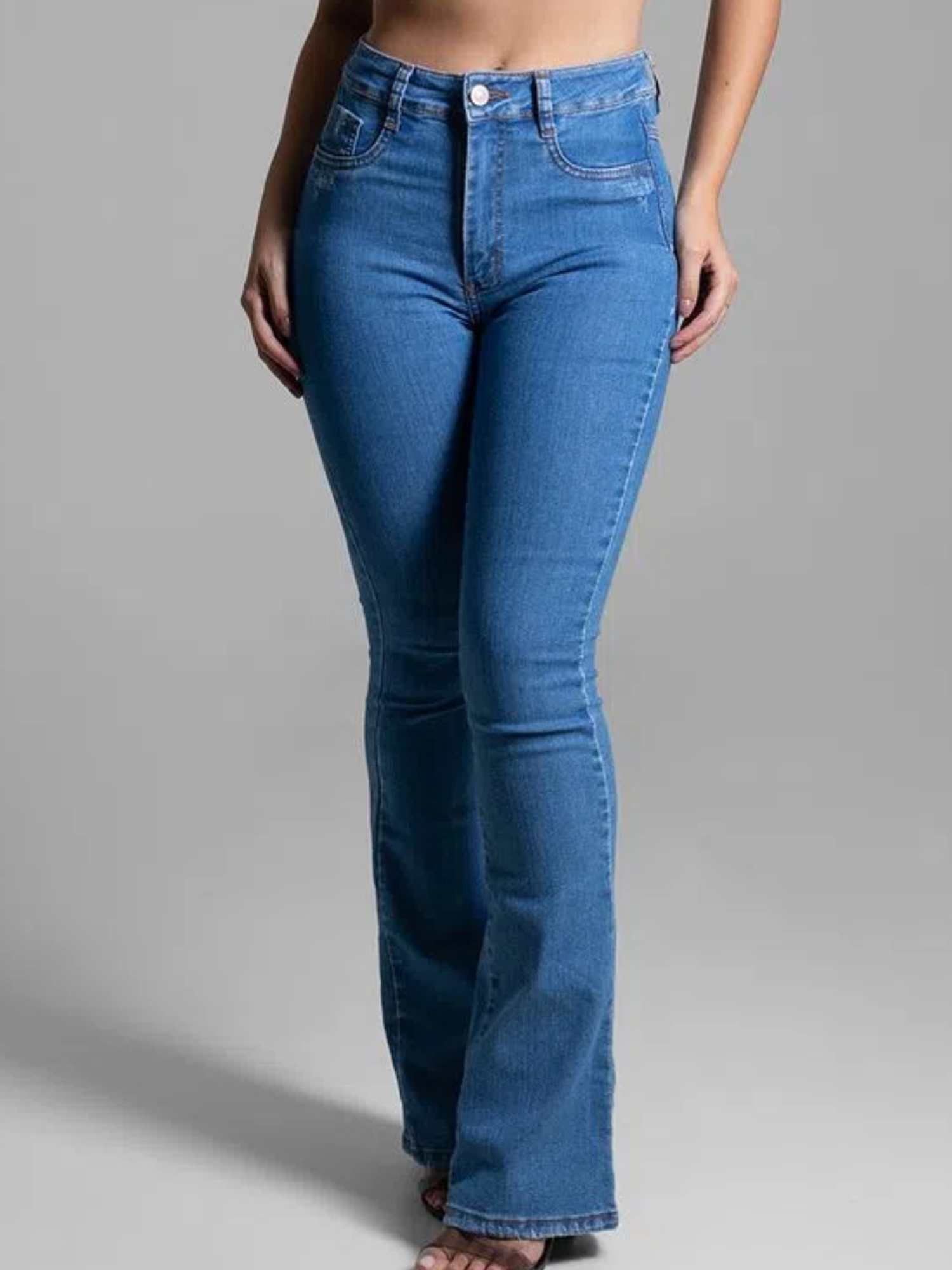 Calça jeans Sawary cintura alta modeladora