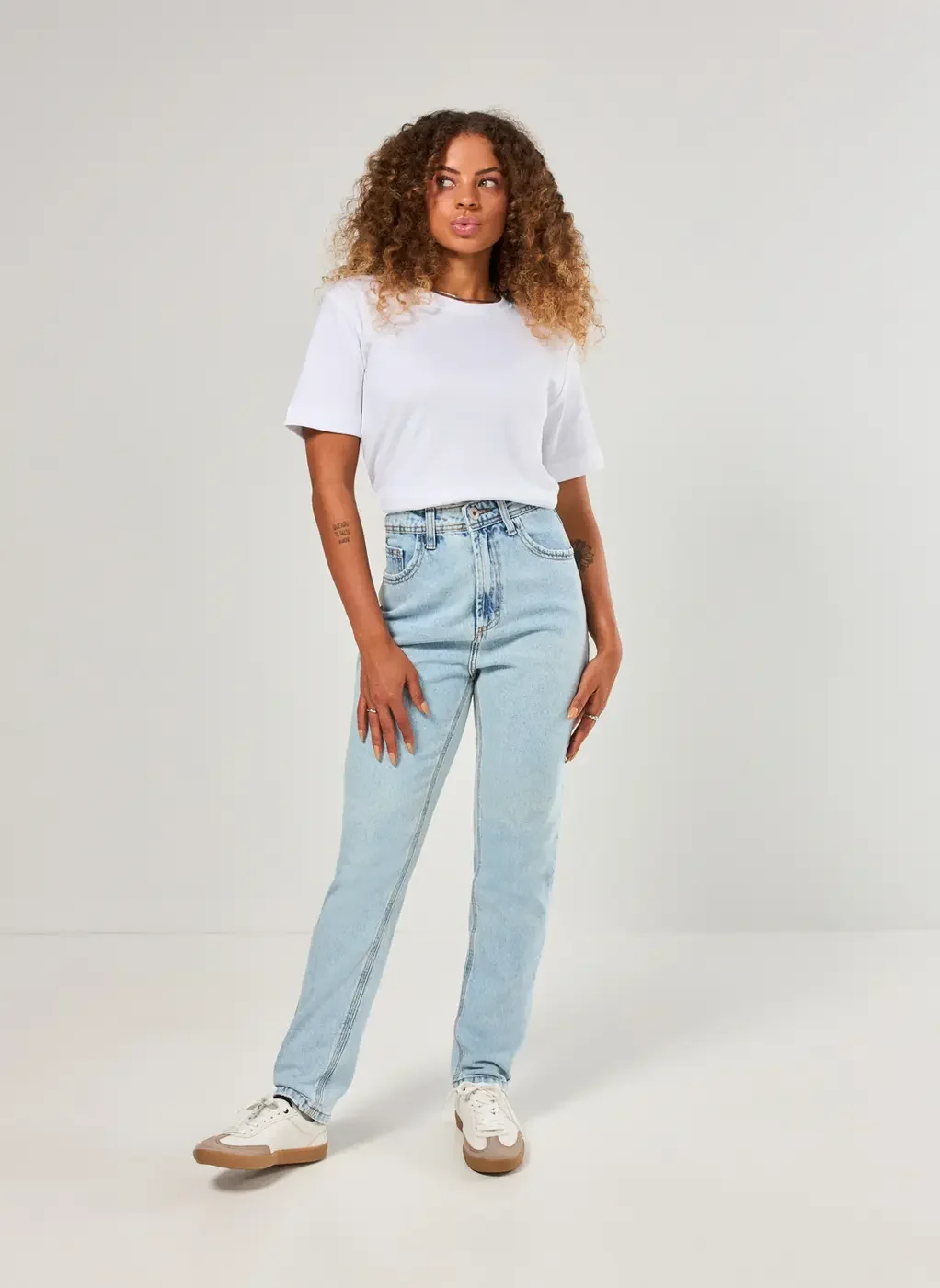 jeans mom feminino
