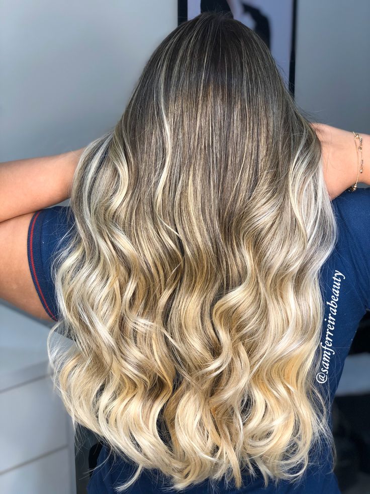 Cabelo grisalho tingido