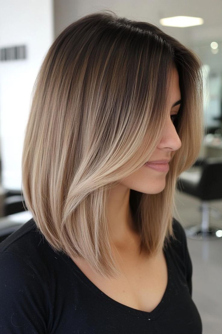 cabelo na altura do ombro