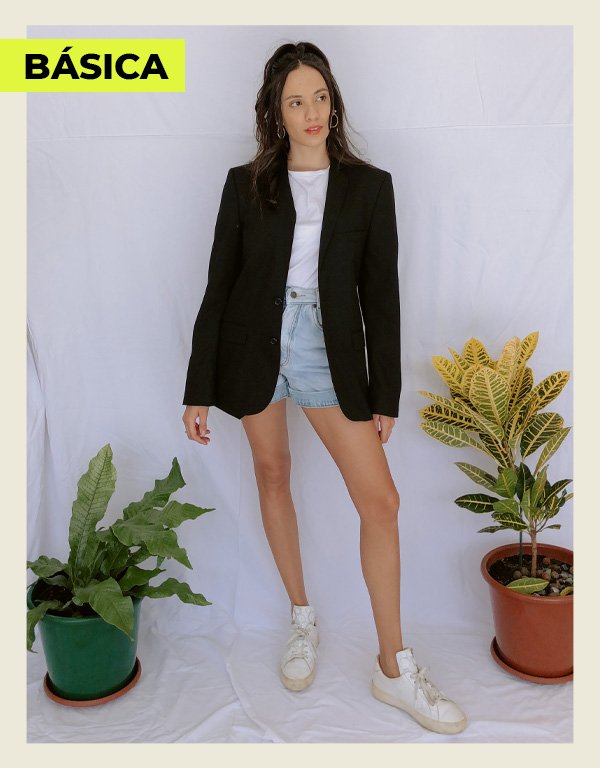 look all black blazer
