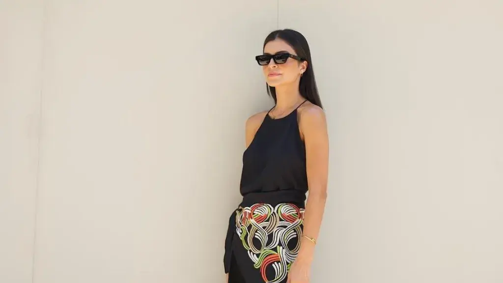 look praia com lenço