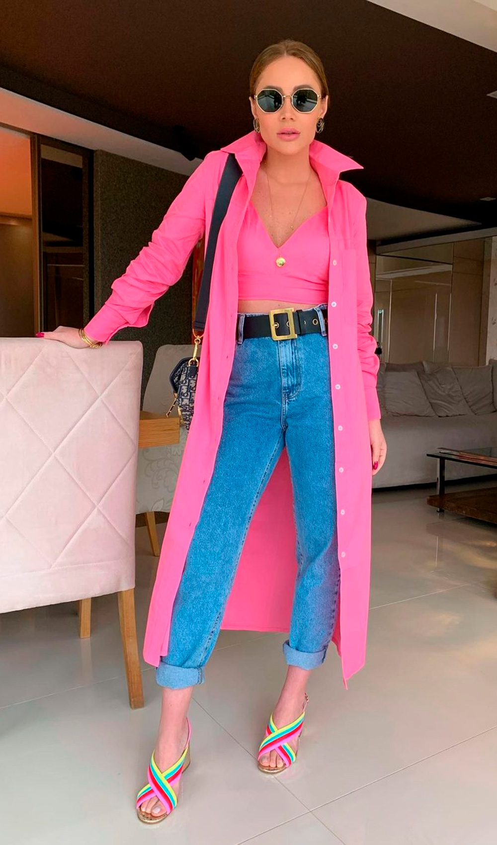 sandália colorida amarração
