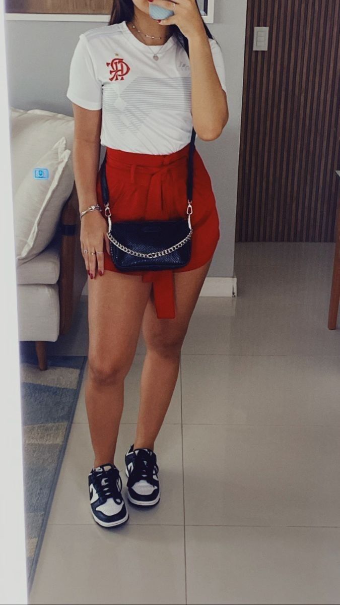 tênis para usar com camisa de time