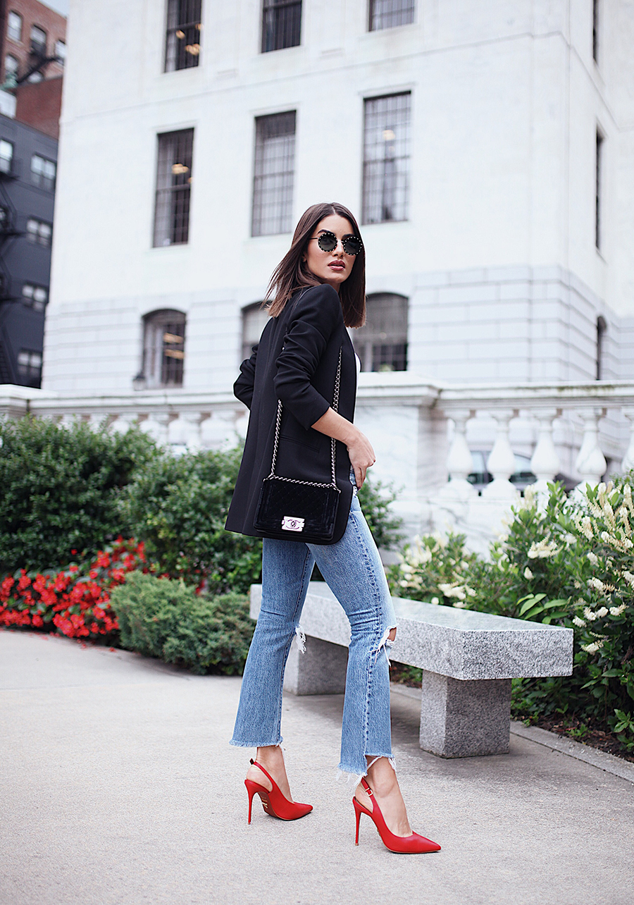 jeans e salto alto elegante