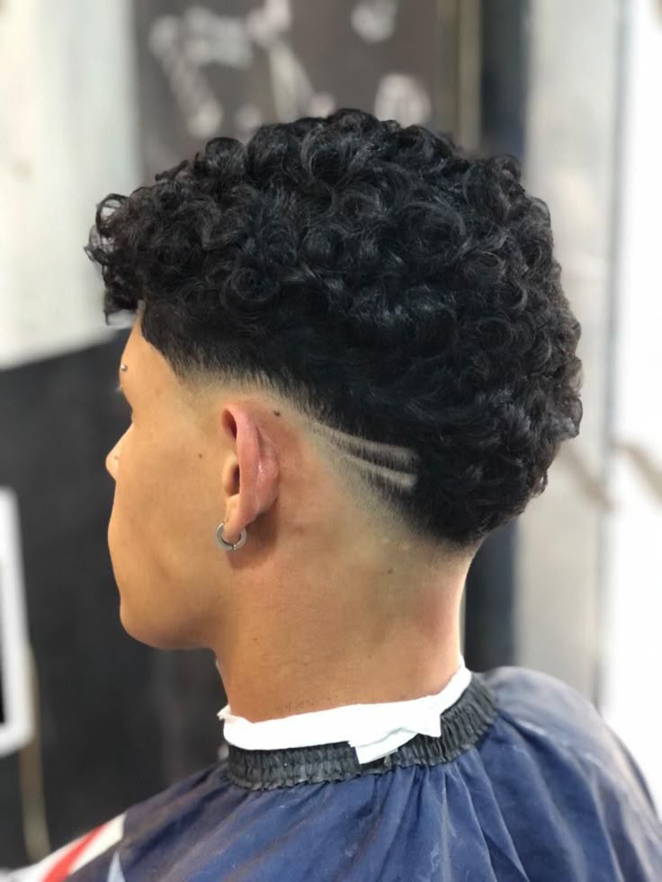 corte degradê cacheado