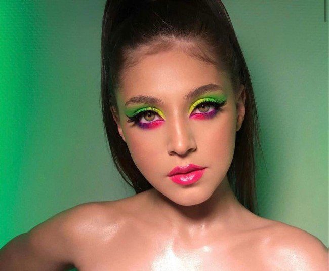 cut crease verde e amarelo