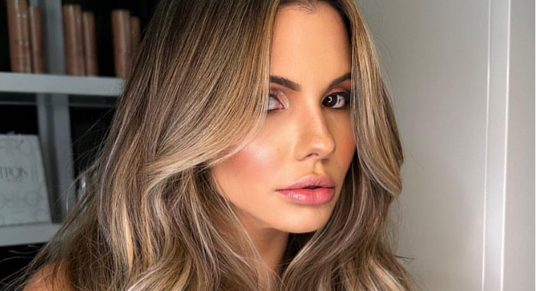 Mechas loiras cabelo crespo