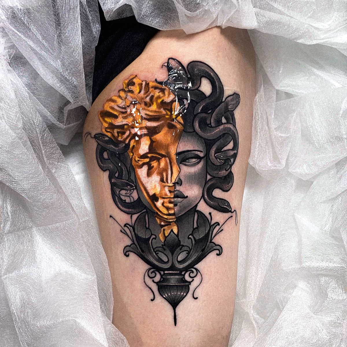 tatuagem medusa feminina