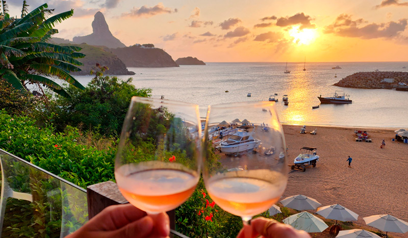 pratos restaurante mergulhão noronha imagens