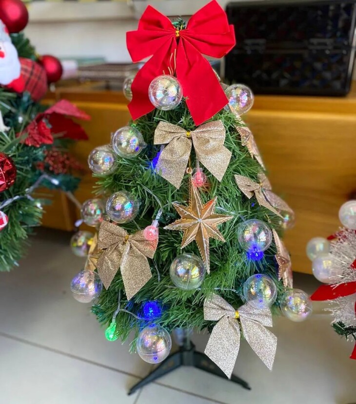 árvore de natal com tema específico