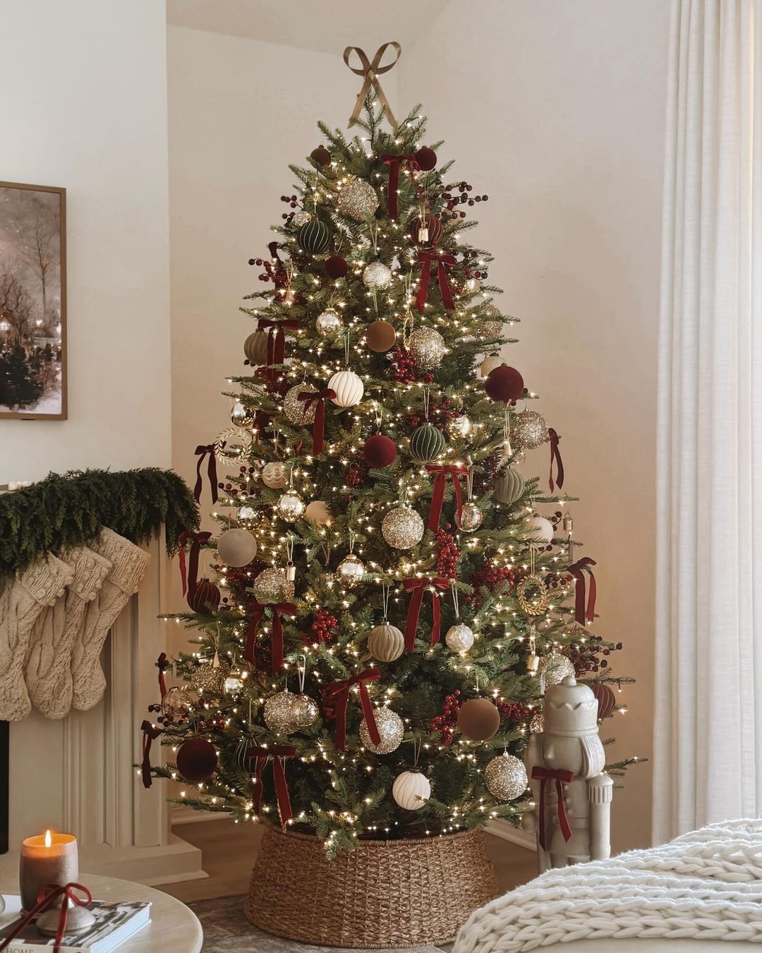 árvore de natal grande decorada