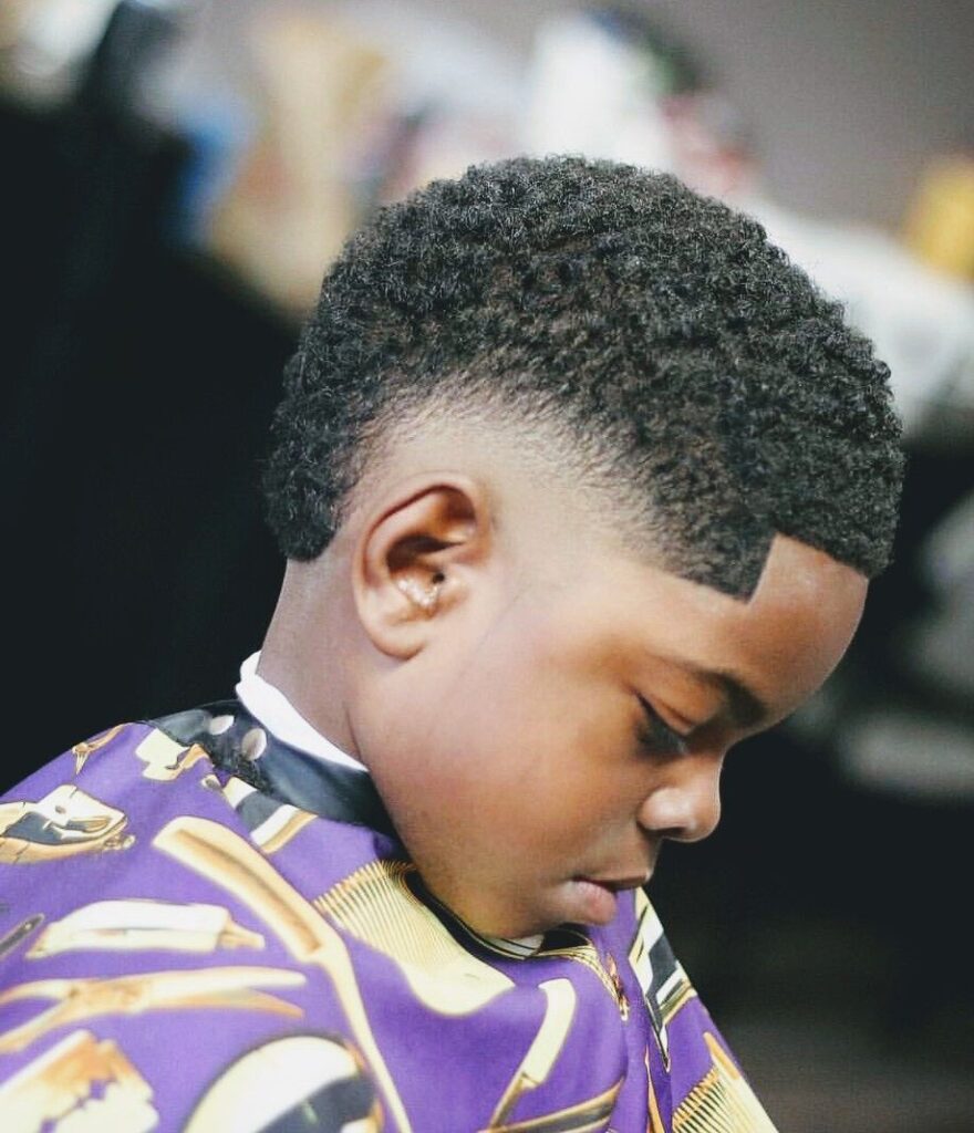 moicano curto barbearia
