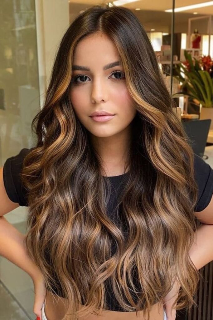 transformação cabelo preto para morena iluminada