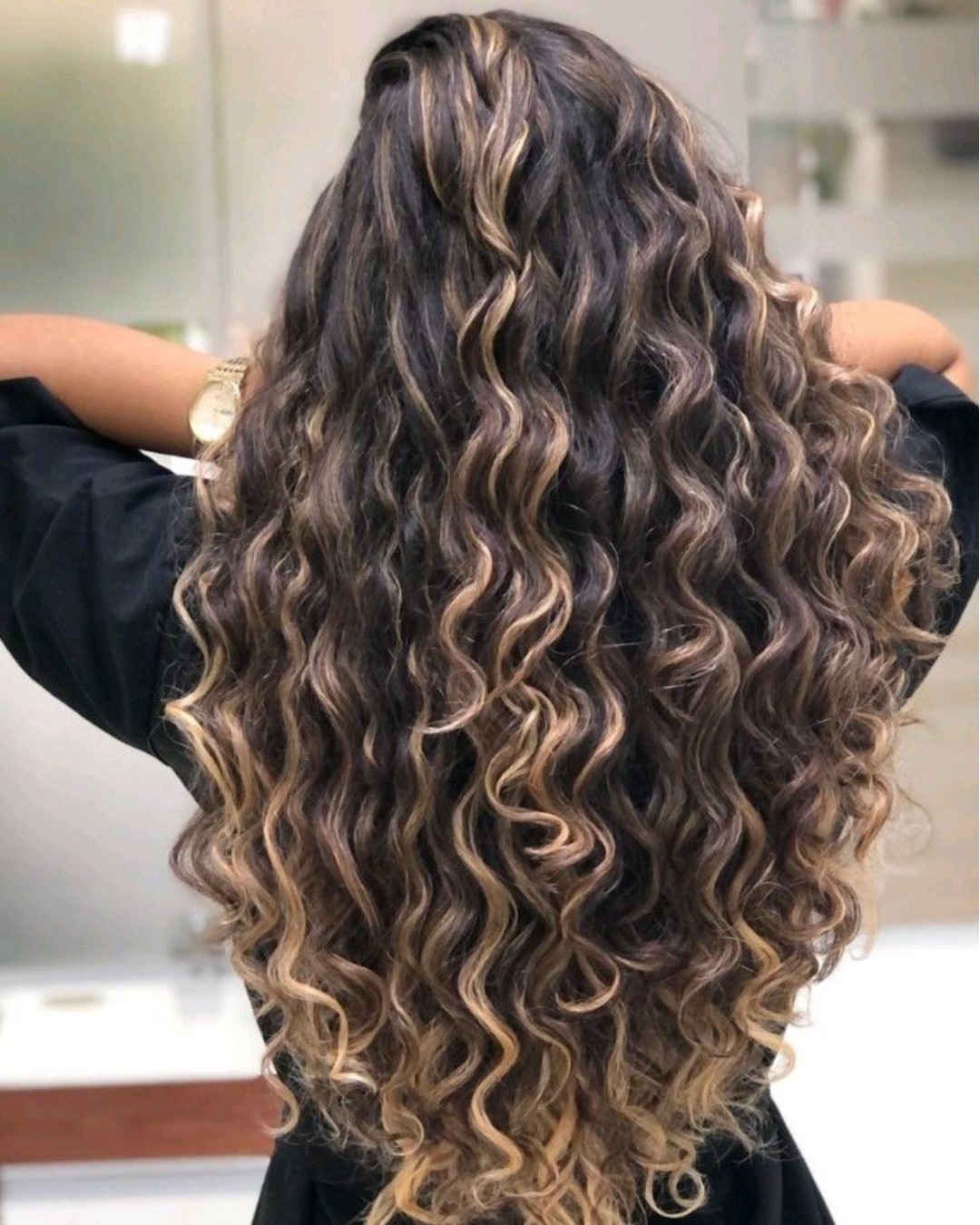mechas em cabelo preto