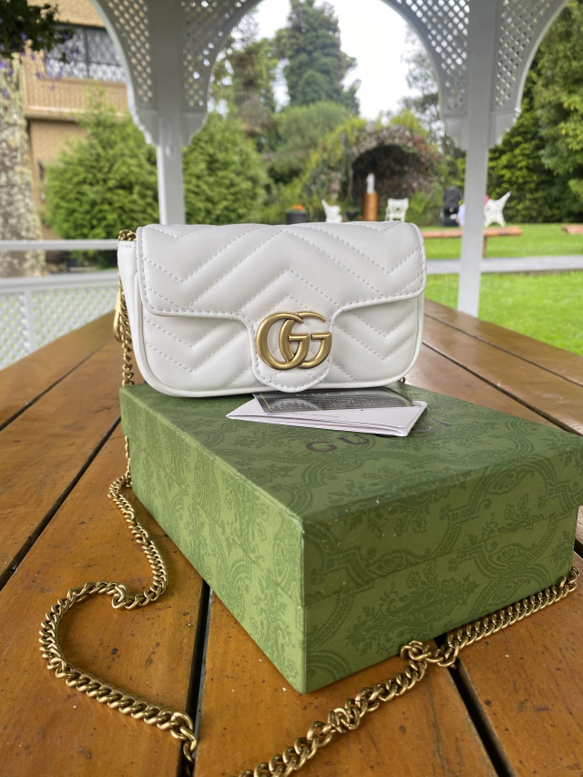 O que cabe na Gucci Marmont Mini Flap