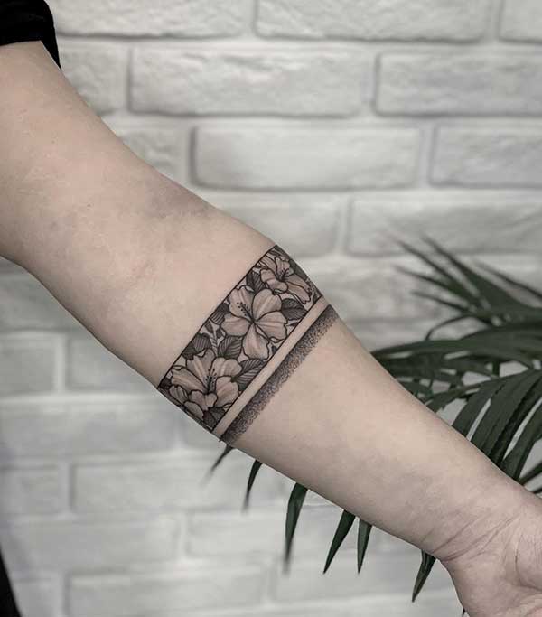 faixa preta no braço tatuagem