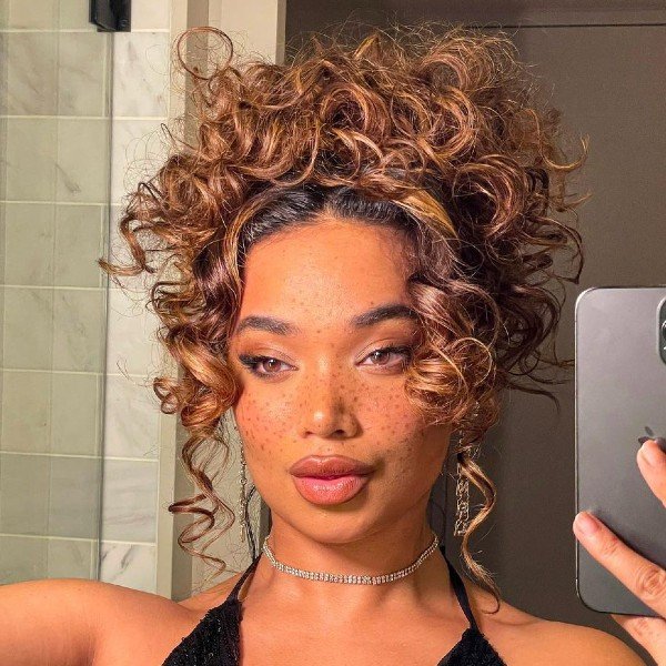 cuidados com cabelo cacheado para penteados