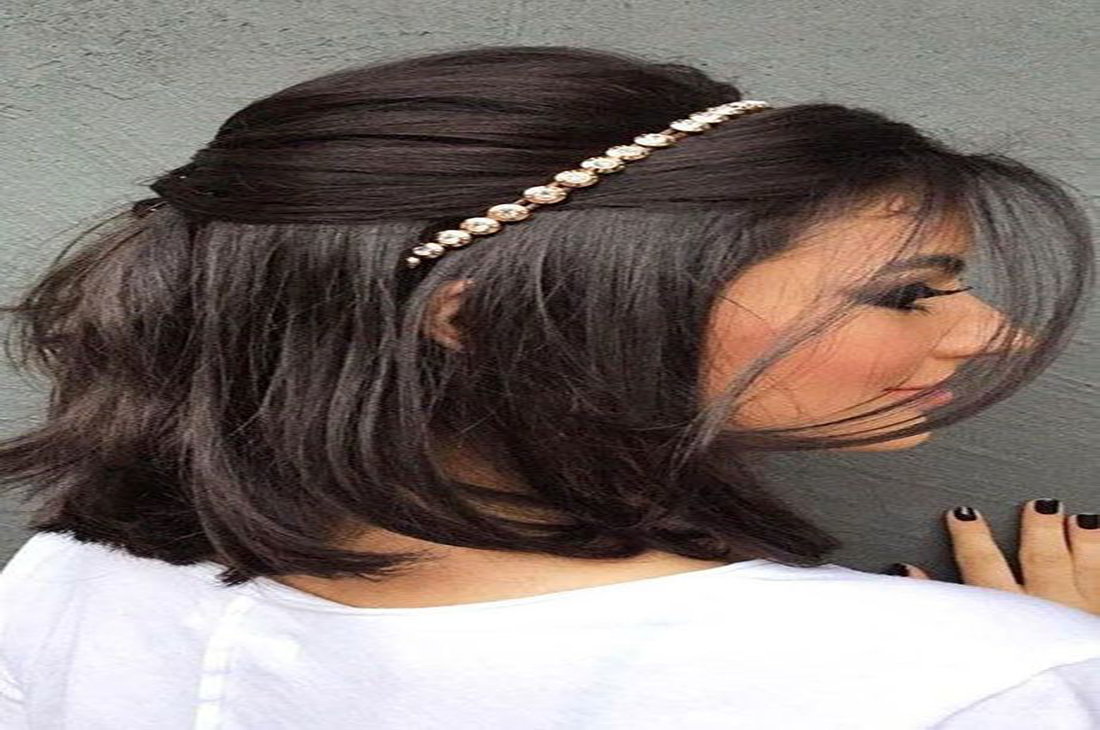 penteado para cabelo cacheado escritório