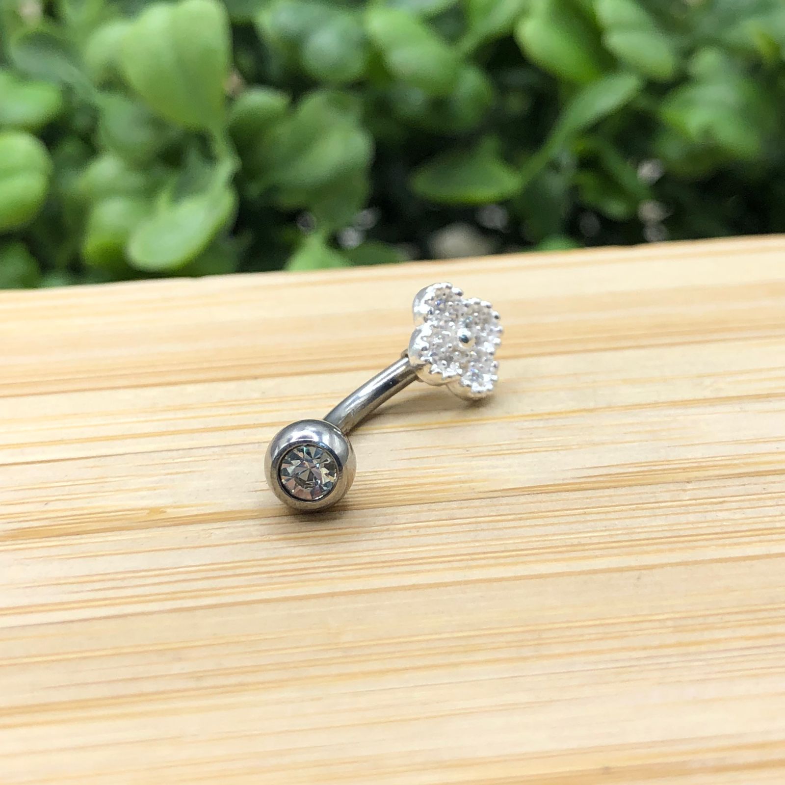 piercing prata tragus