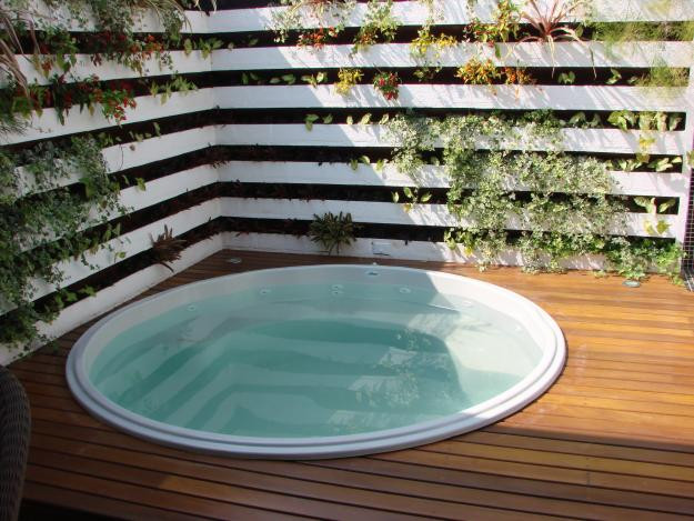 instalação piscina fibra e deck