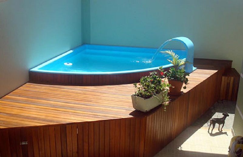 deck de madeira para piscina