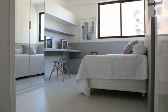 piso cinza claro