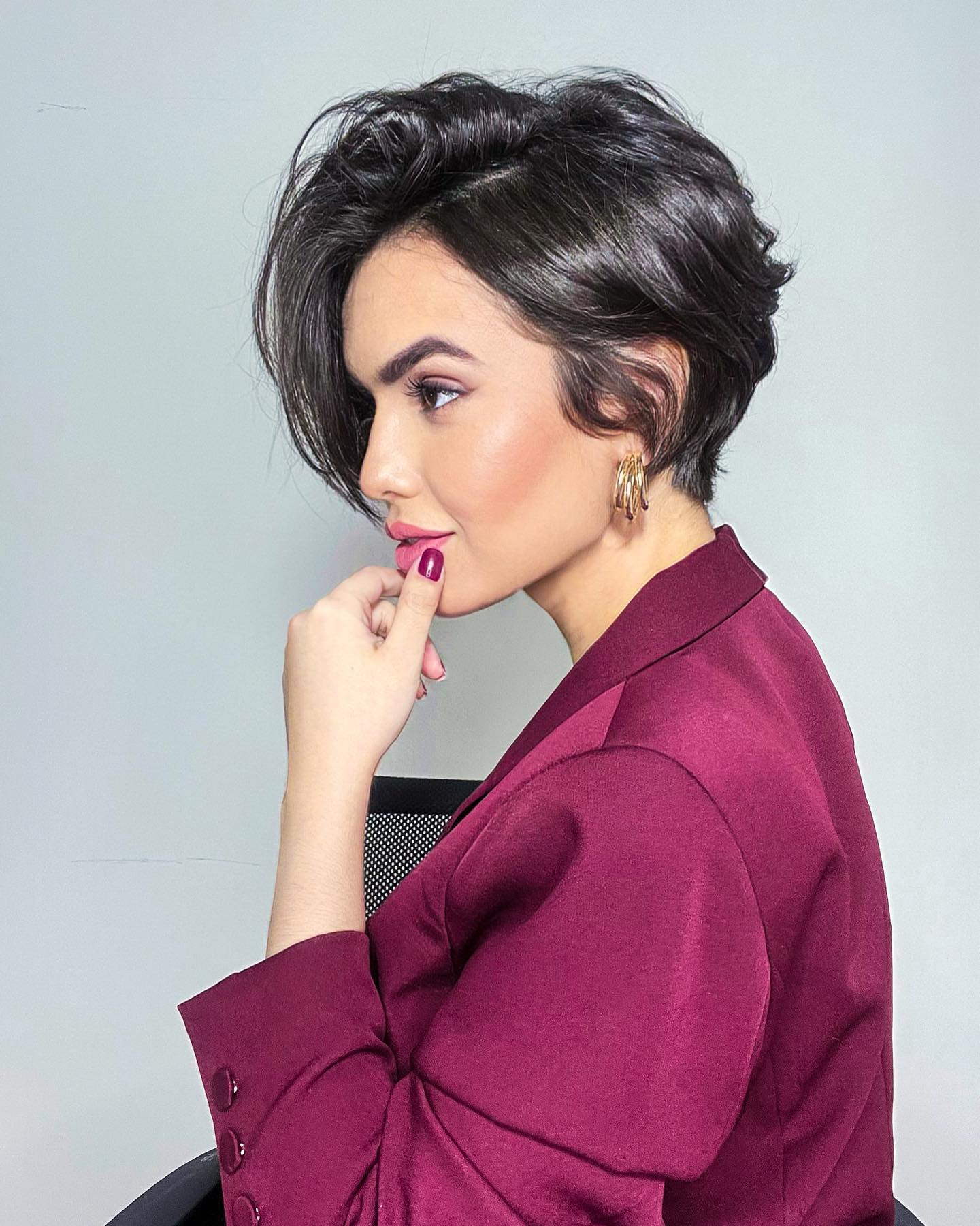 pixie cut rosto redondo
