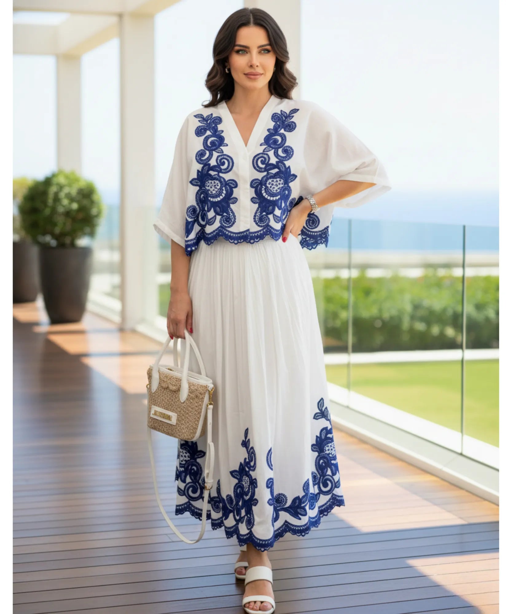 saia plissada preta com qual blusa