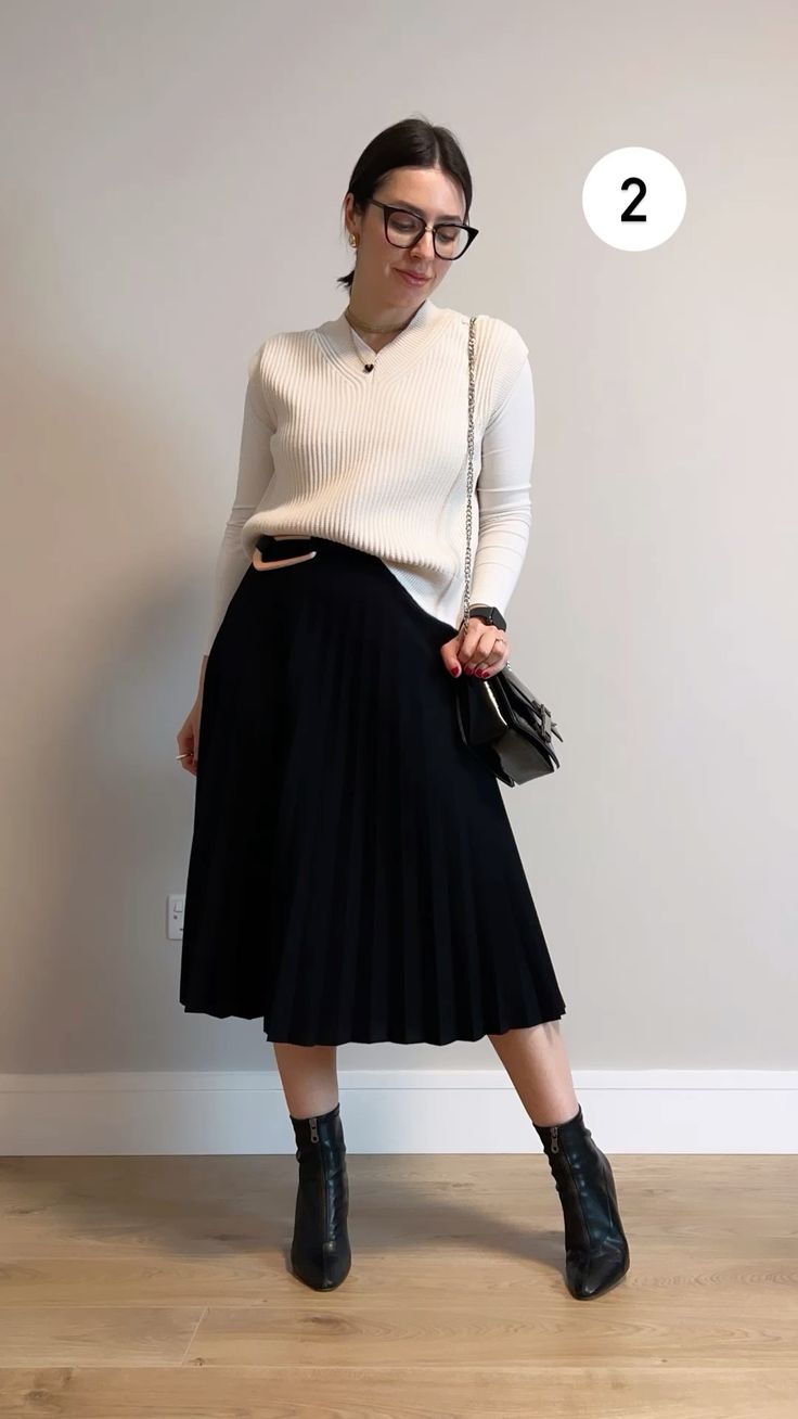 saia midi com bota de salto bloco