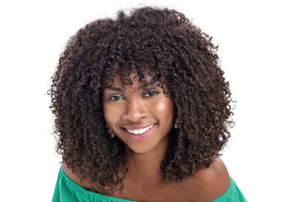 melhores cortes cabelo crespo altura ombro