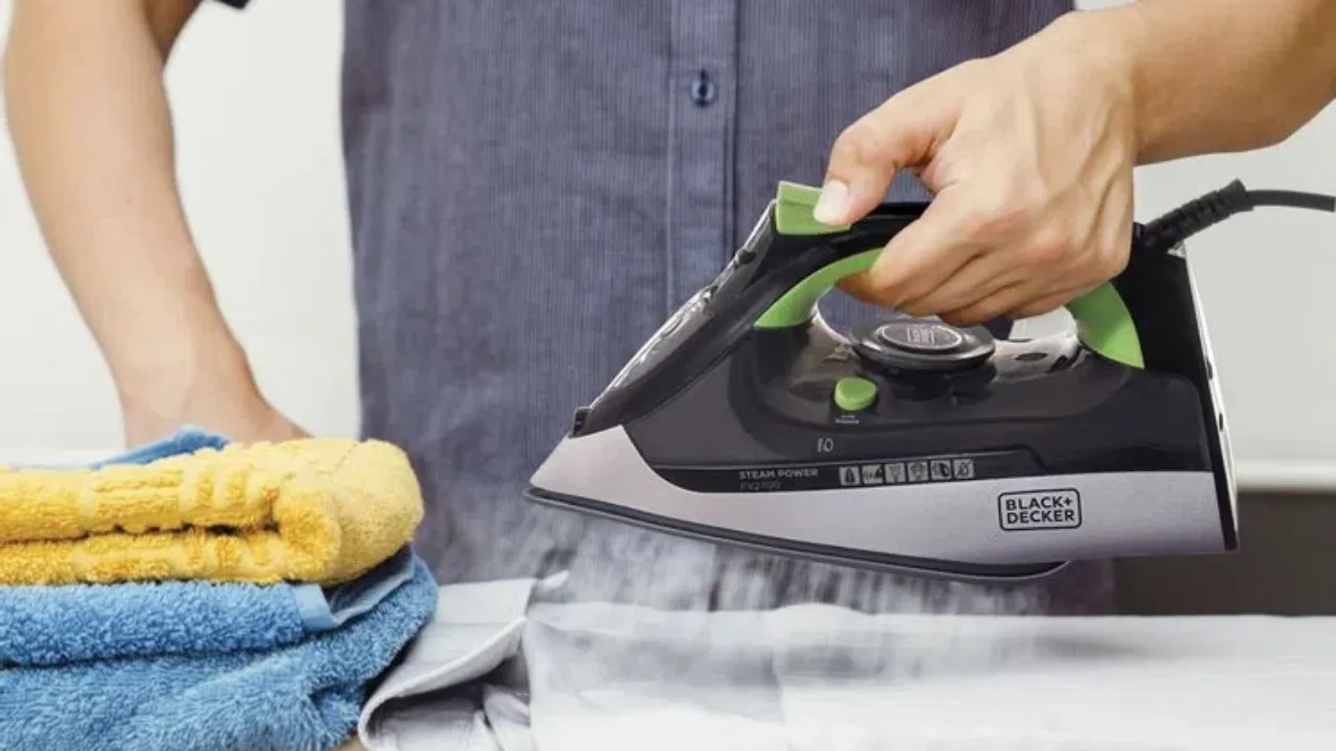 ferro de passar roupa a vapor black+decker