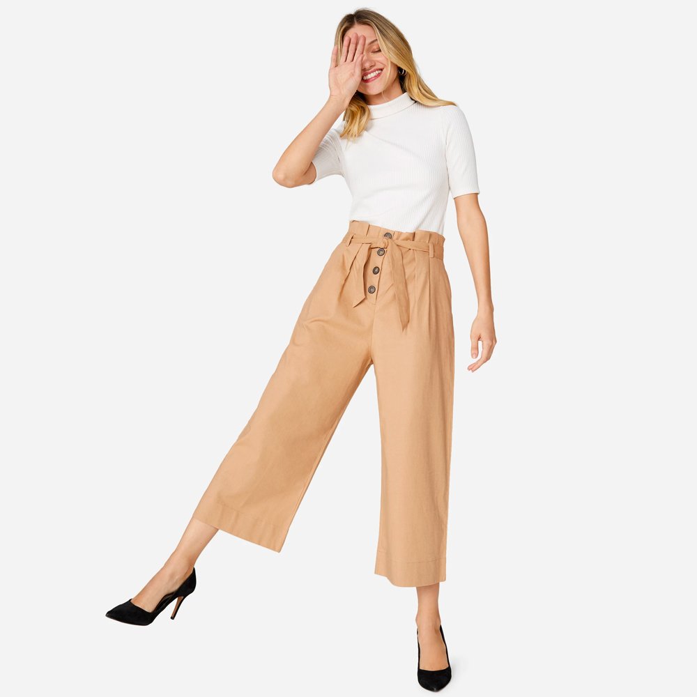 combinar calça alfaiataria pantacourt com tênis