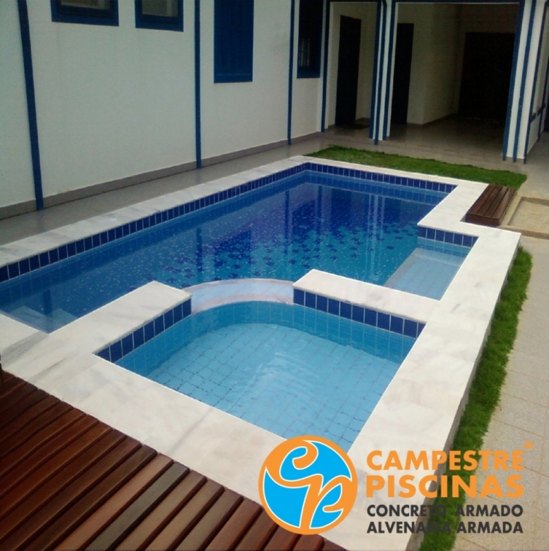 quanto custa construir uma piscina pequena